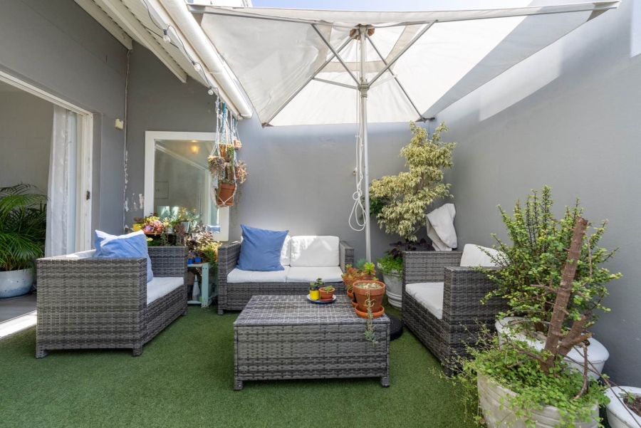 2 Bedroom Property for Sale in De Waterkant Western Cape